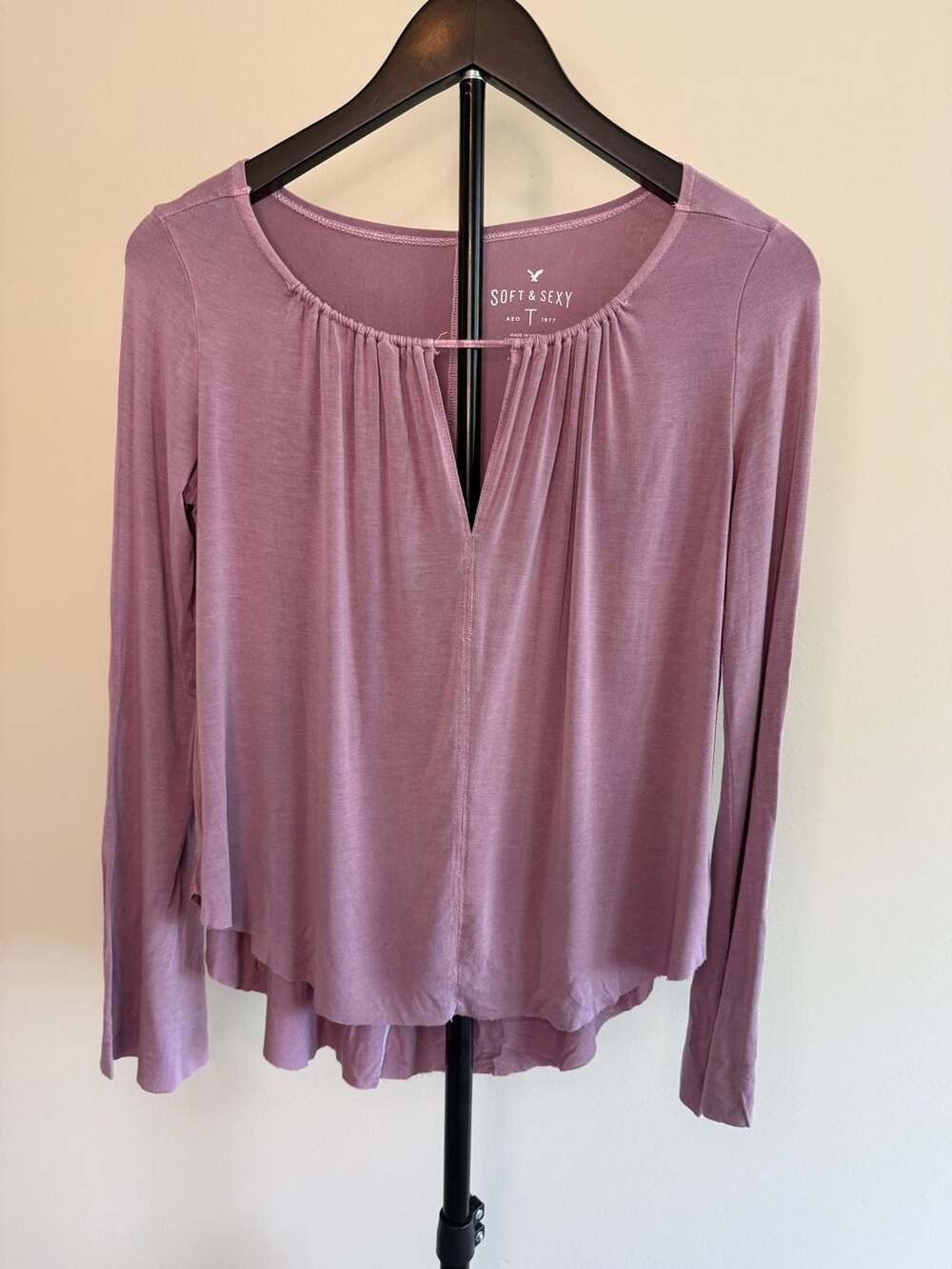 American Eagle Soft & Sexy‎ Long Sleeve Shirred Yoke Henley Tunic Top
